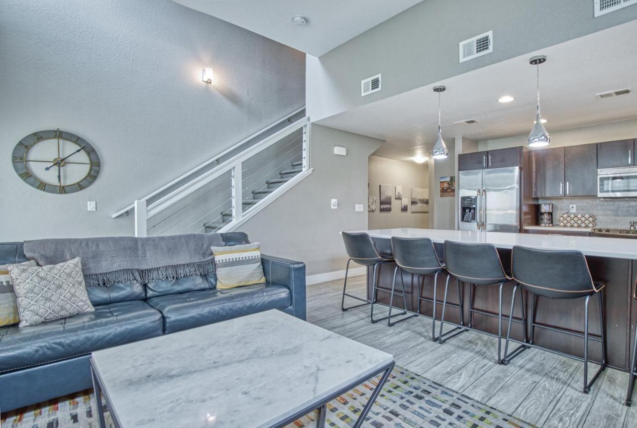 Modern Townhome Near Old Town, Breweries, & River! 포트콜린스 외부 사진