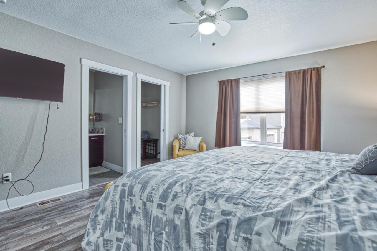 Modern Townhome Near Old Town, Breweries, & River! 포트콜린스 외부 사진