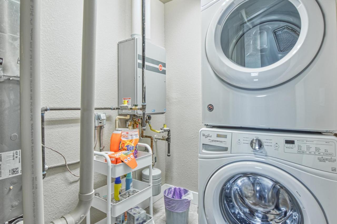 Modern Townhome Near Old Town, Breweries, & River! 포트콜린스 외부 사진