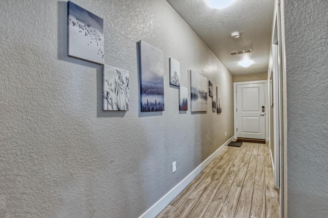 Modern Townhome Near Old Town, Breweries, & River! 포트콜린스 외부 사진