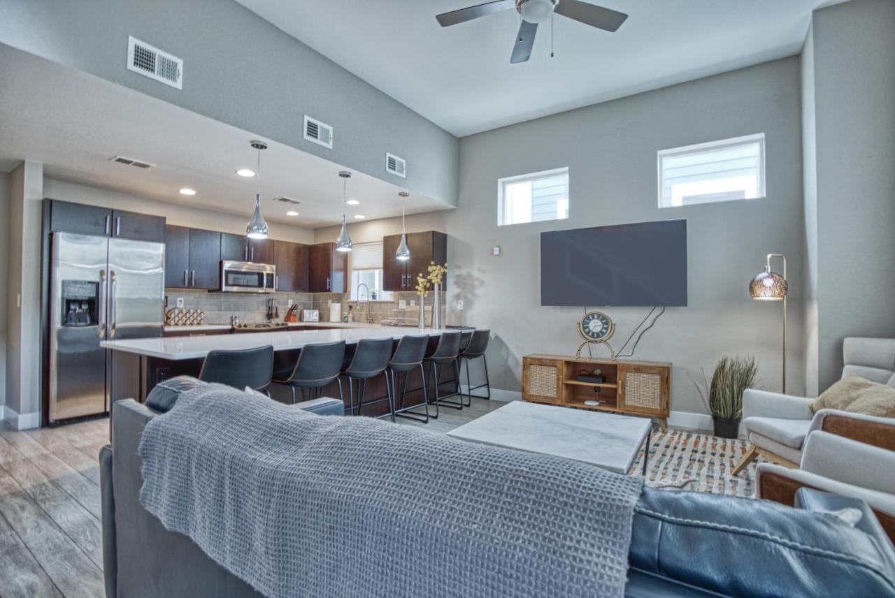 Modern Townhome Near Old Town, Breweries, & River! 포트콜린스 외부 사진
