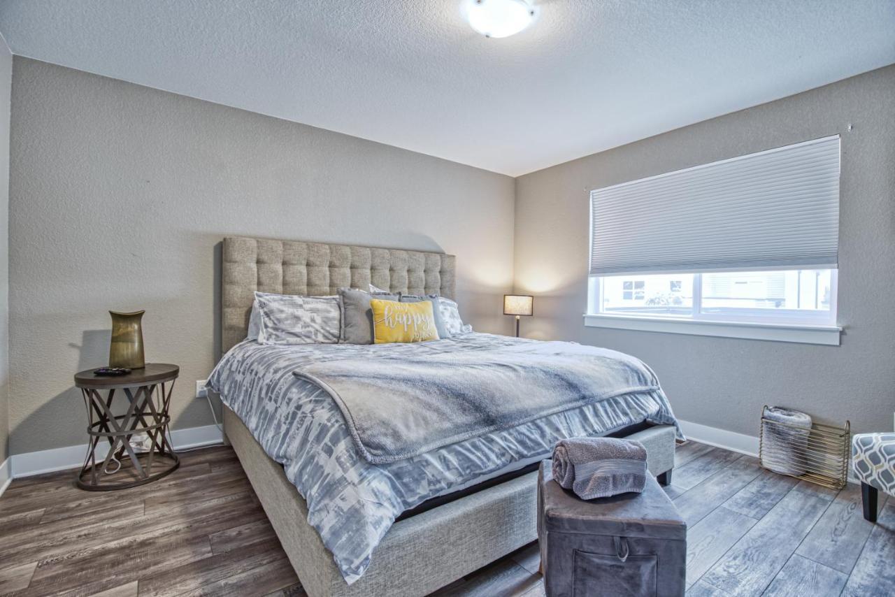 Modern Townhome Near Old Town, Breweries, & River! 포트콜린스 외부 사진