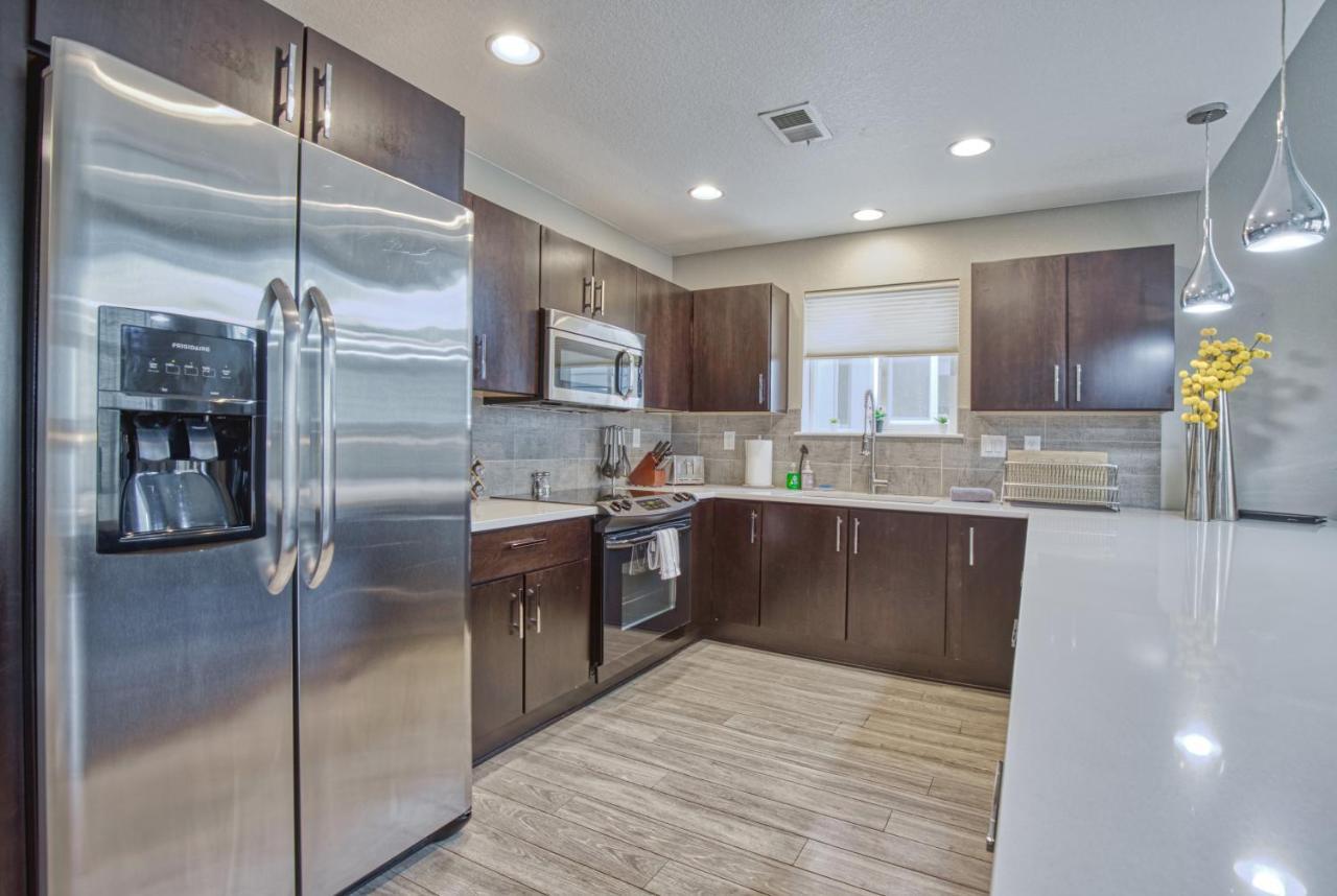 Modern Townhome Near Old Town, Breweries, & River! 포트콜린스 외부 사진